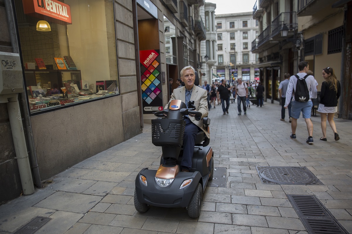Invacare Elektromobil Comet Pro