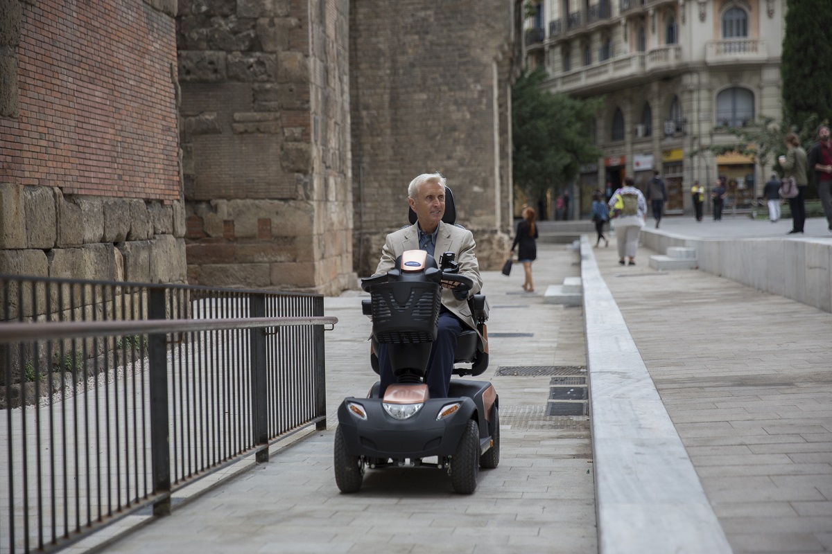 Invacare Elektromobil Comet Pro