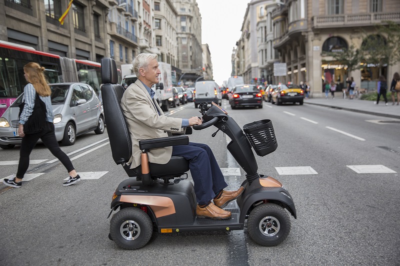 Invacare Elektromobil Comet Pro