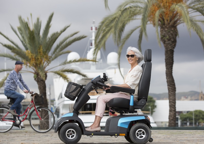 Invacare Elektromobil Comet Pro
